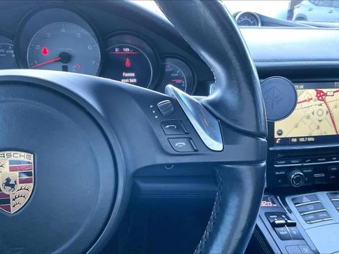 Used 2016 Porsche Panamera S image 25
