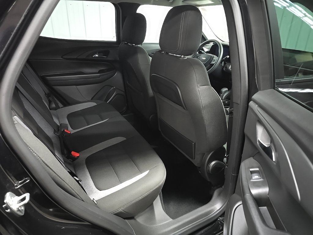 Used 2025 Chevrolet TrailBlazer LS w/ LS Convenience Package AWD/4WD image 17