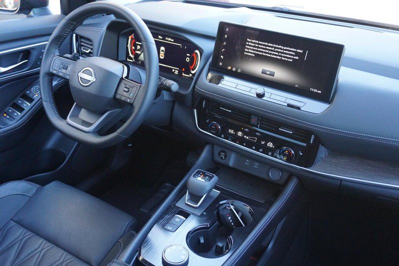 Used 2025 Nissan Rogue Platinum w/ Platinum Premium Package AWD/4WD image 33