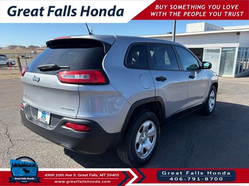 Used 2014 Jeep Cherokee Sport image 9