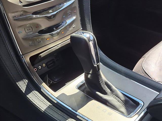 Used 2013 Lincoln MKX AWD w/ Class II Trailer Tow Pkg image 13