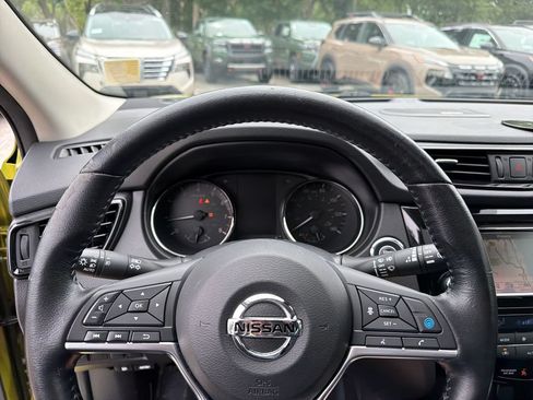 Used 2020 Nissan Rogue Sport SL w/ Premium Package FWD image 22