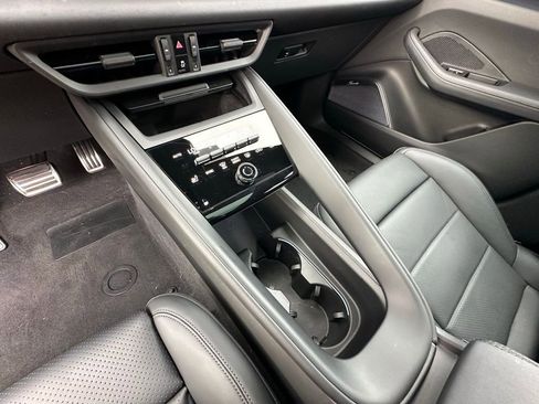 Certified 2025 Porsche Macan 4S Electric image 29