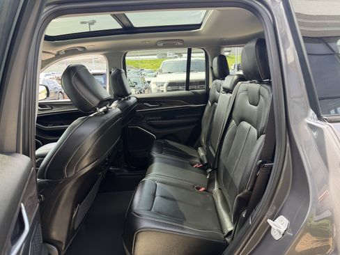 Used 2022 Jeep Grand Cherokee Limited 4xe AWD/4WD image 32