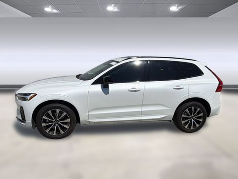 Used 2025 Volvo XC60 B5 Plus AWD/4WD image 2