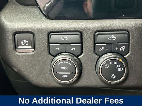 Used 2023 Chevrolet Silverado 1500 LT w/ Protection Package AWD/4WD image 31