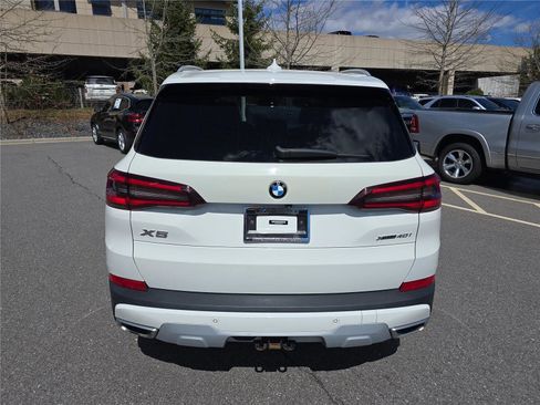 Used 2021 BMW X5 xDrive40i w/ Executive Package image 4