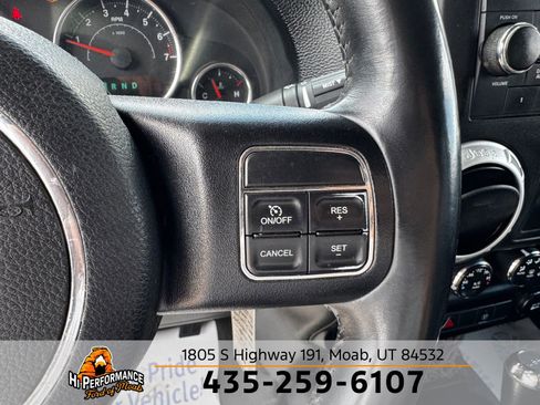 Used 2014 Jeep Wrangler Rubicon w/ Power Convenience Group AWD/4WD image 23