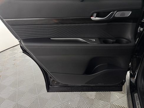 Certified 2024 Hyundai Palisade Calligraphy FWD image 12