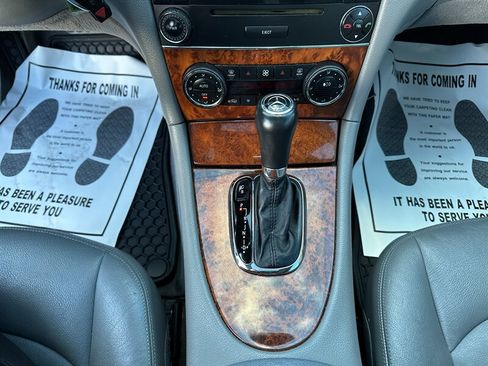 Used 2009 Mercedes-Benz CLK 350 Coupe image 20