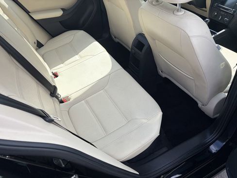 Used 2018 Volkswagen Jetta SE FWD image 23
