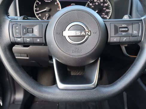Used 2023 Nissan Rogue S AWD/4WD image 11