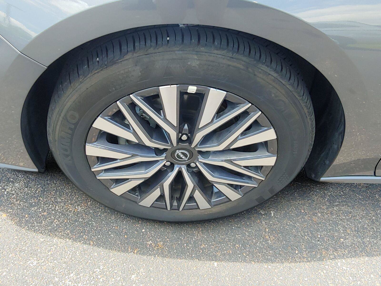 Used 2026 Nissan Altima 2.5 SV FWD image 33