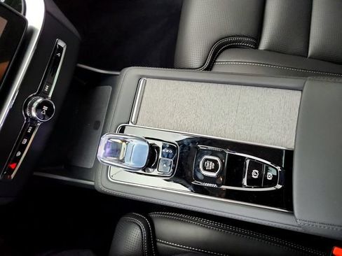 New 2026 Volvo XC90 T8 Ultra w/ Protection Package Premier AWD/4WD image 22