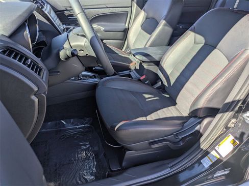 Used 2025 Mitsubishi Outlander Sport SE image 14