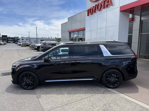 Used 2022 Kia Carnival SX Prestige w/ Paint Protection Package FWD image 3