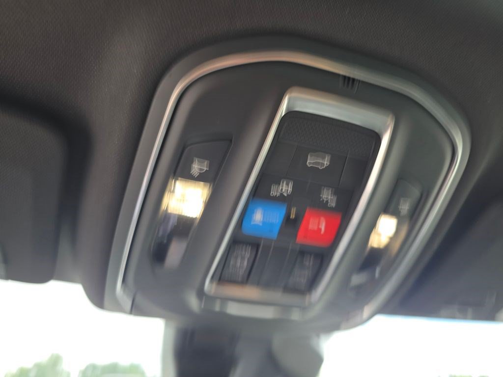 New 2027 Jeep Grand Cherokee Altitude RWD image 28