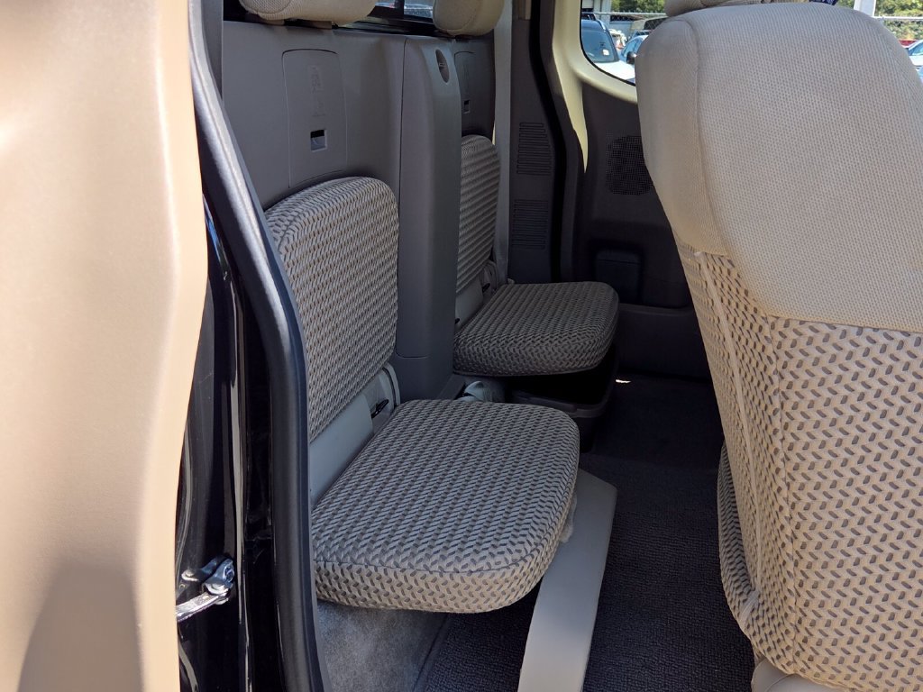 Used 2017 Nissan Frontier SV RWD image 15