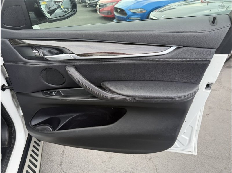 Used 2019 BMW X6 sDrive35i w/ Convenience Package RWD image 27