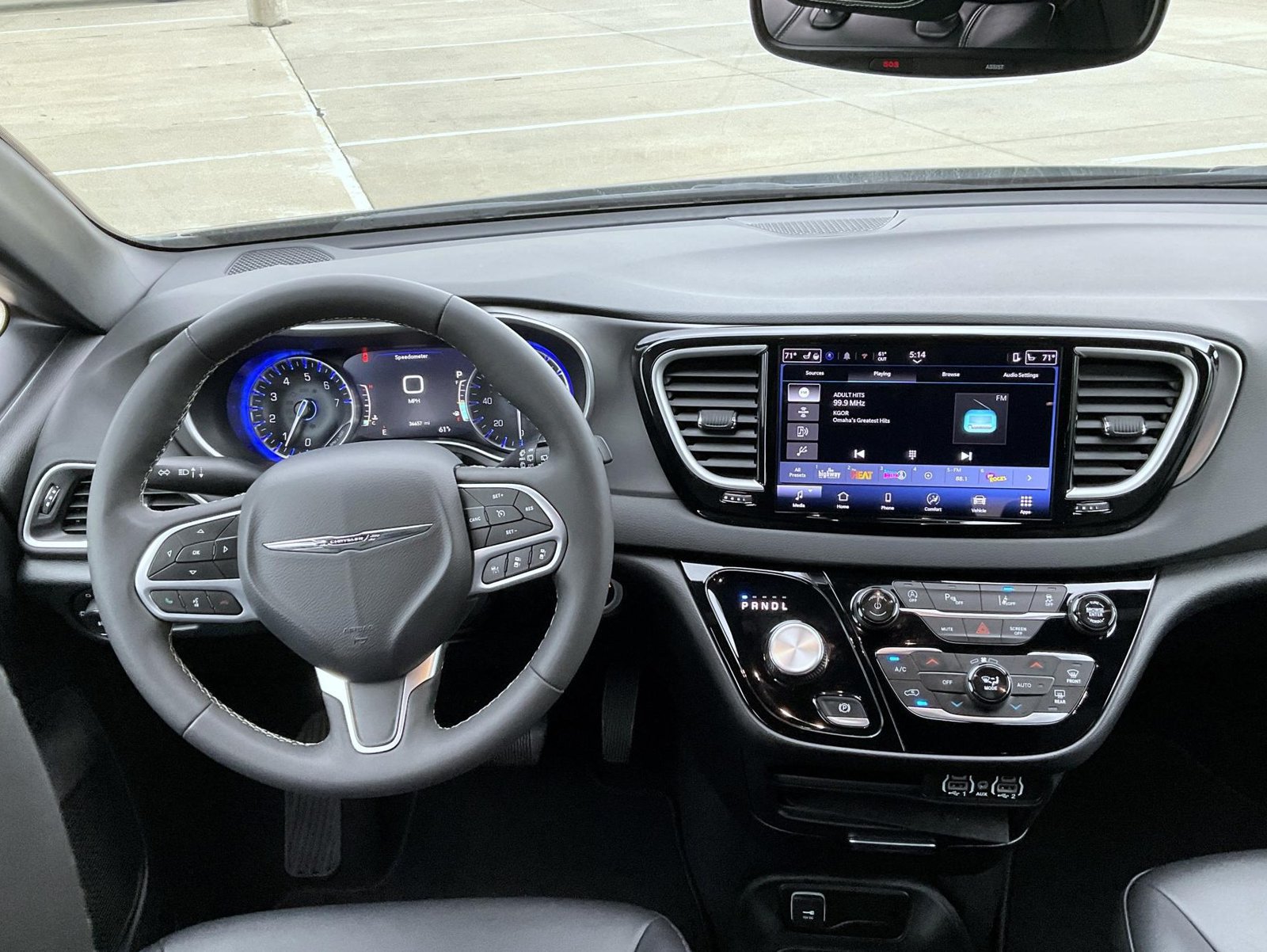Used 2025 Chrysler Pacifica Select FWD image 17
