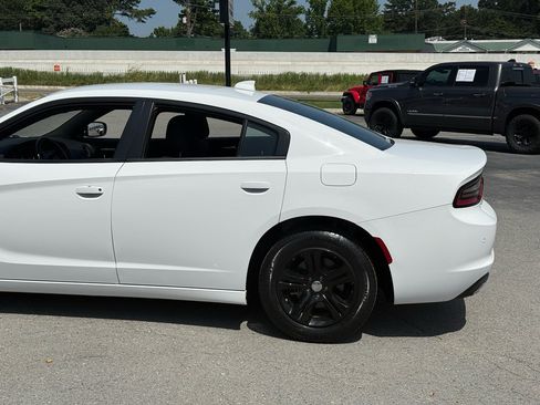 Used 2023 Dodge Charger SXT RWD image 12