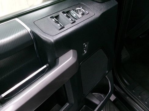 Used 2019 Ford F150 XLT w/ Equipment Group 302A Luxury AWD/4WD image 25
