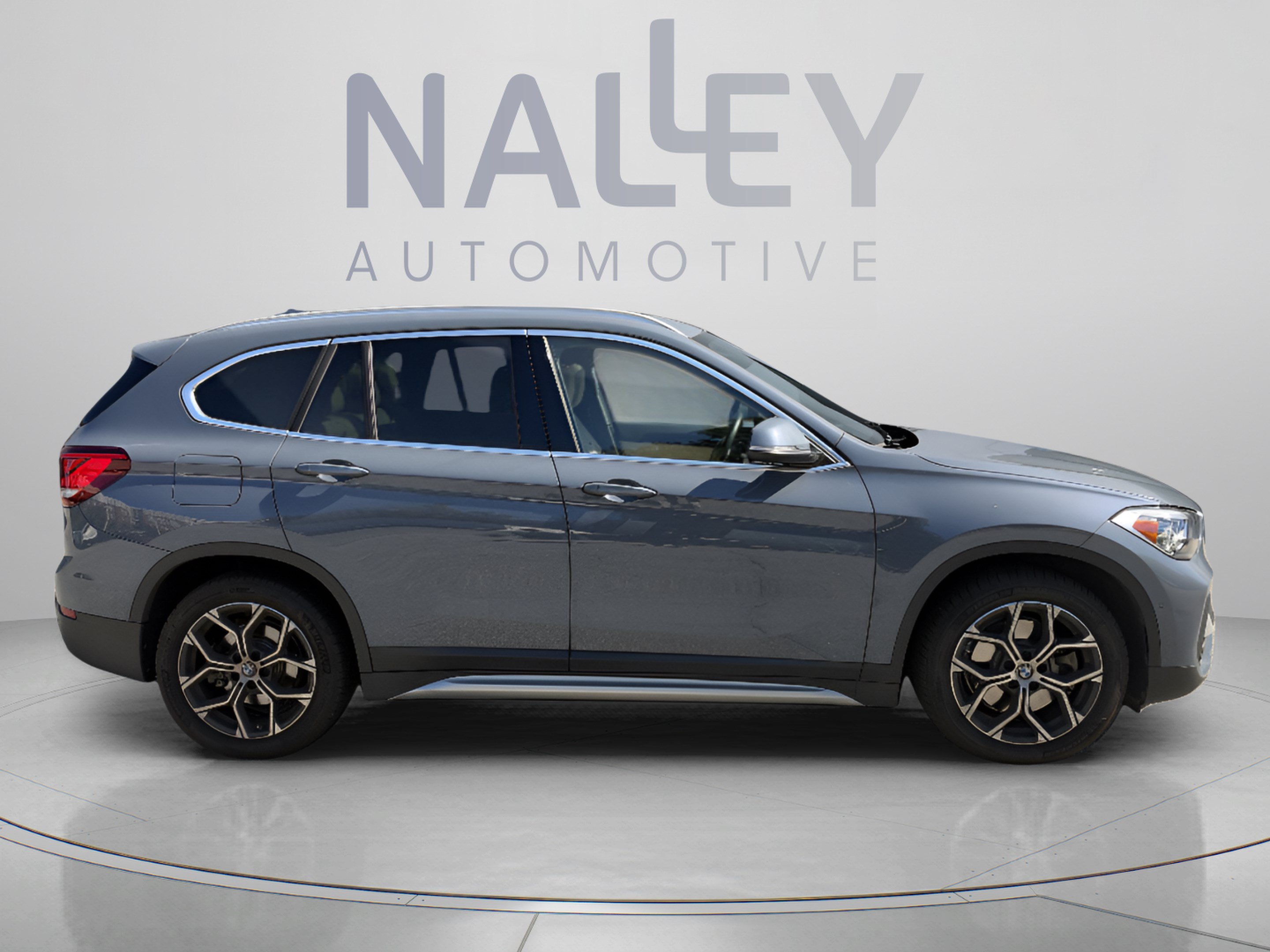 Used 2020 BMW X1 xDrive28i w/ Premium Package AWD/4WD image 4