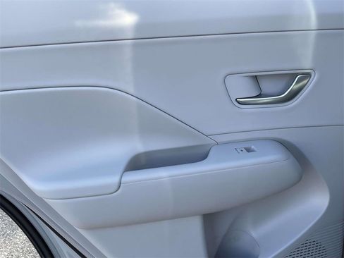 New 2026 Hyundai Kona SEL Premium image 9