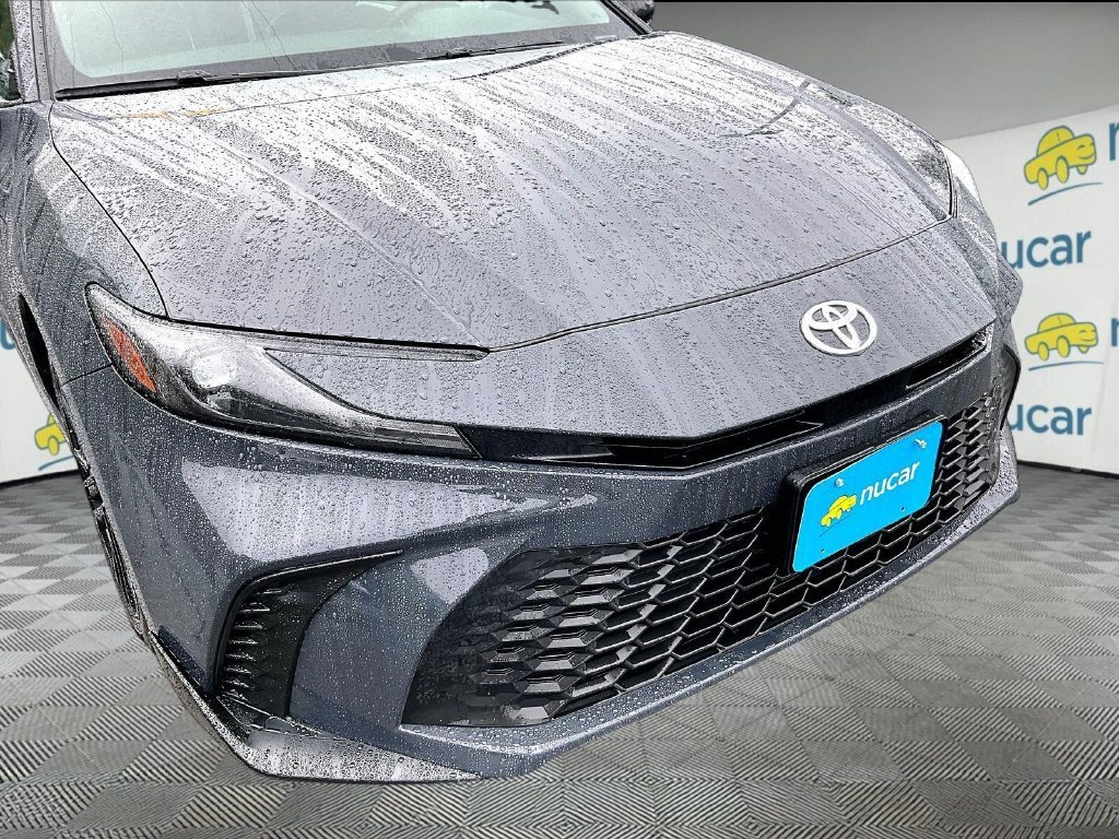 Used 2025 Toyota Camry SE FWD image 32