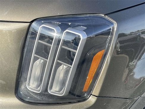 Certified 2023 Kia Telluride S w/ S Sunroof Package image 14