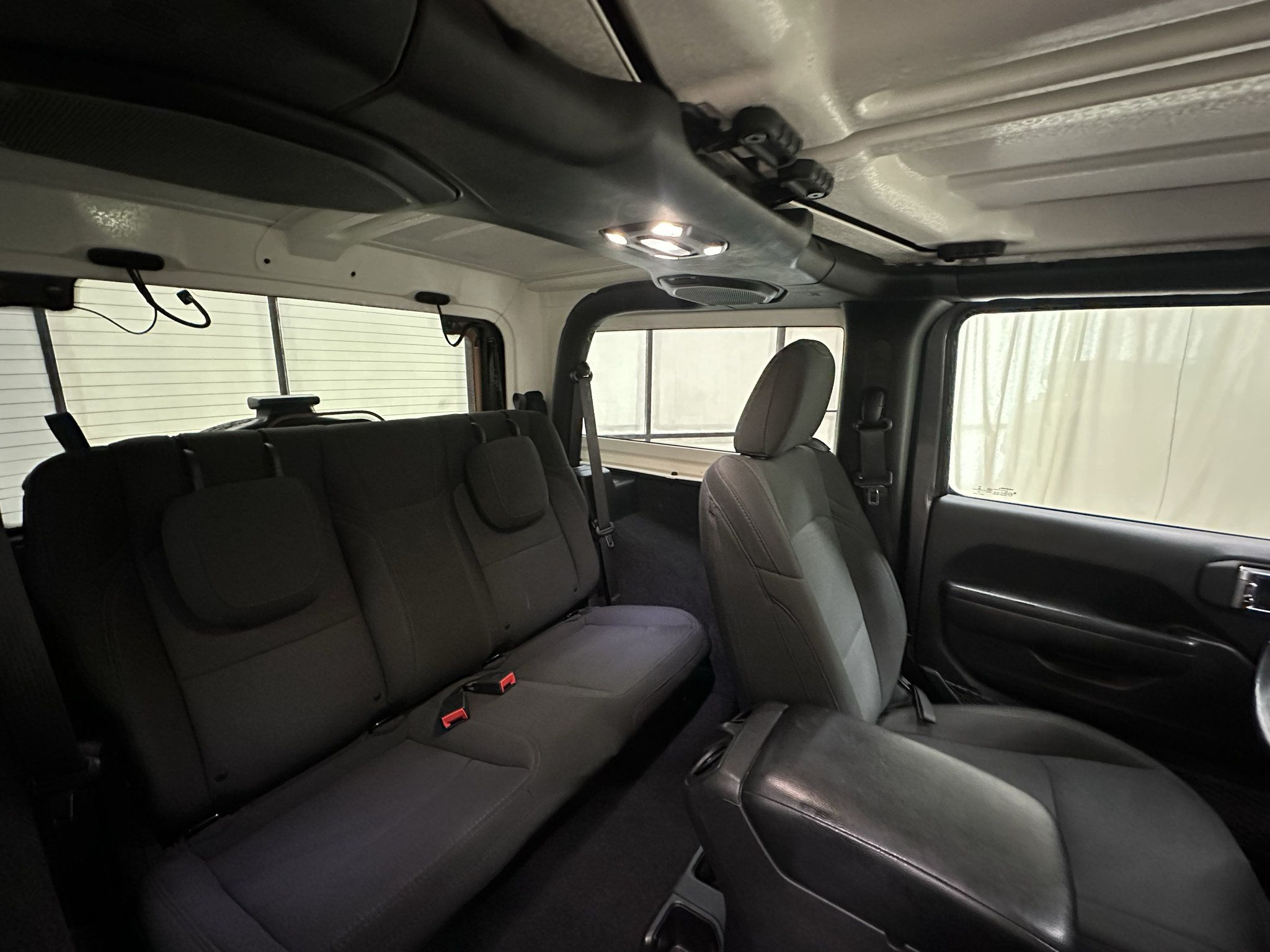 Used 2022 Jeep Wrangler Sport AWD/4WD image 14