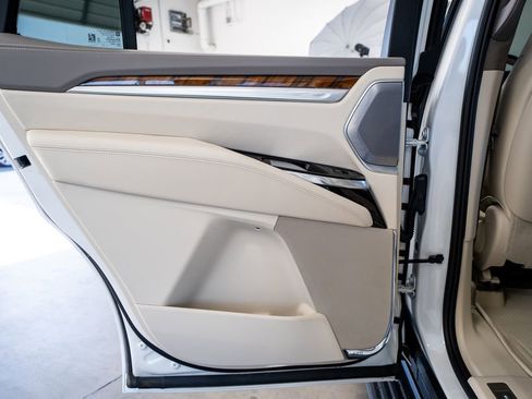 Used 2025 Cadillac Escalade Sport Platinum AWD/4WD image 49