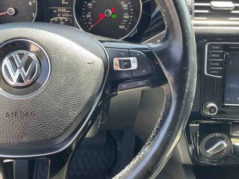 Used 2016 Volkswagen Jetta Sport FWD image 13