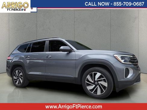 Used 2024 Volkswagen Atlas SE FWD image 1