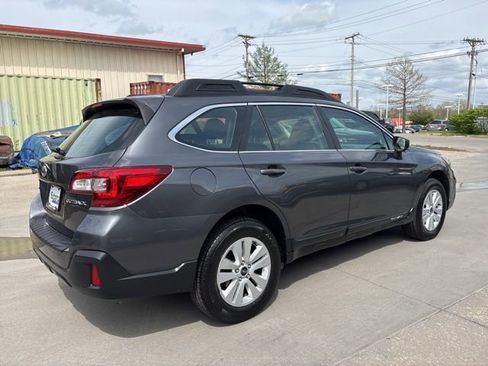 Used 2019 Subaru Outback 2.5i image 7