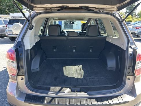 Used 2015 Subaru Forester 2.5i Limited AWD/4WD image 9