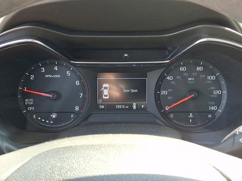 Used 2023 Chevrolet TrailBlazer LT FWD image 19