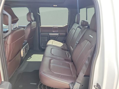 Used 2016 Ford F150 Platinum w/ Equipment Group 701A Luxury AWD/4WD image 13