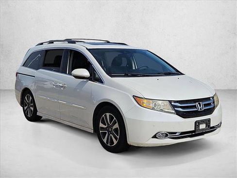 Used 2014 Honda Odyssey Touring image 3