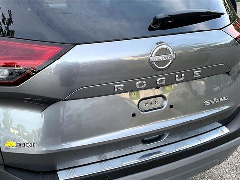 Used 2023 Nissan Rogue SV AWD/4WD image 27