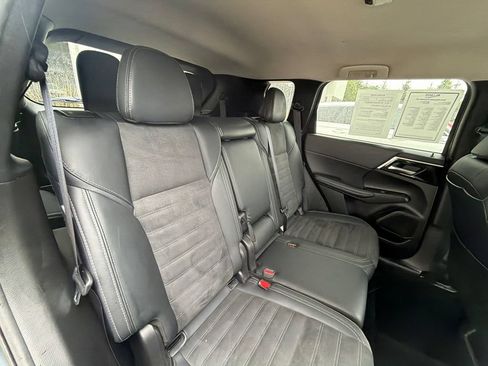 Used 2024 Mitsubishi Outlander SE FWD image 48