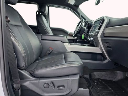 Used 2022 Ford F250 Lariat image 17