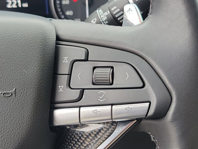 Used 2025 Cadillac XT6 Sport w/ Technology Package AWD/4WD image 13