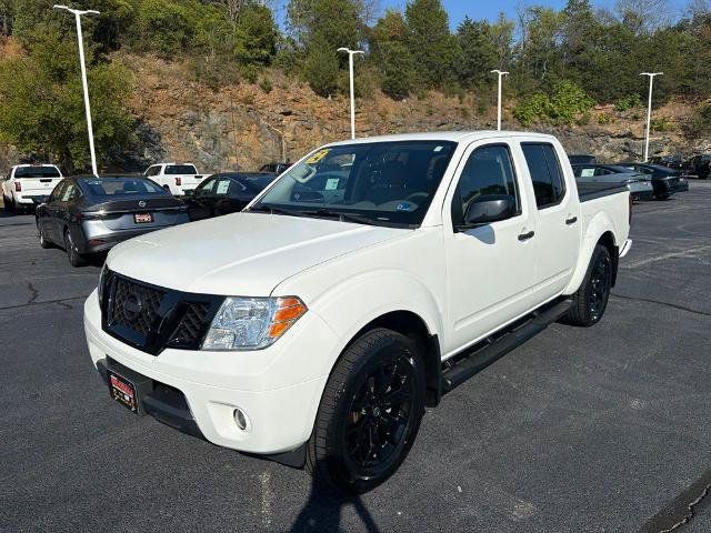 Certified 2021 Nissan Frontier SV w/ Midnight Edition Floor Mats AWD/4WD image 3