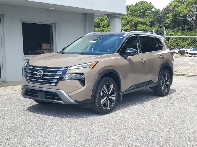 Certified 2025 Nissan Rogue SL w/ SL Premium Package FWD image 13