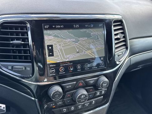 Used 2020 Jeep Grand Cherokee Limited w/ Luxury Group II AWD/4WD image 36