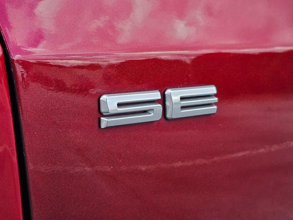 Used 2022 Ford Escape SE w/ SE Sport Appearance Package FWD image 12