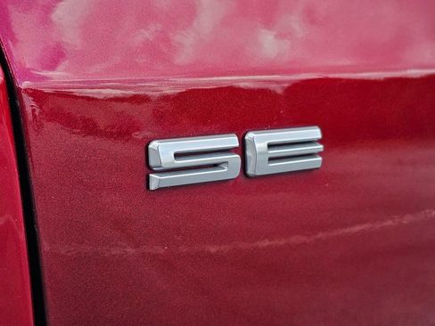 Used 2022 Ford Escape SE w/ SE Sport Appearance Package FWD image 12