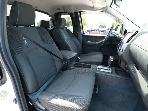 Used 2019 Nissan Frontier Desert Runner RWD image 24