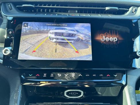 New 2026 Jeep Grand Cherokee Altitude AWD/4WD image 23